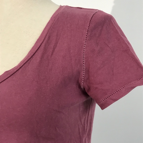 American Eagle - favorite T - Pink Short Sleeve V-Neck Shirt - 3/25$ - Picture 3 of 11